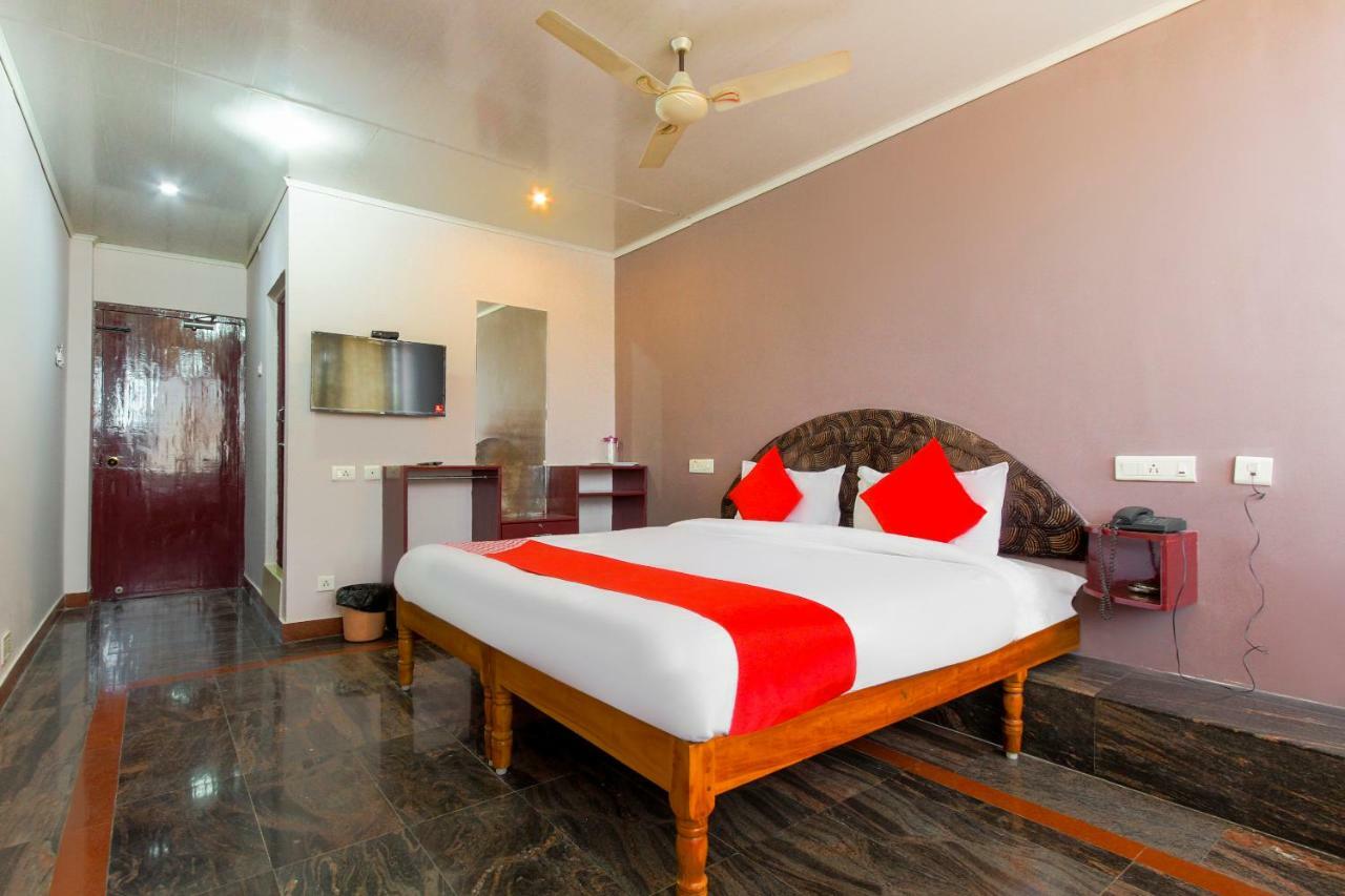 Oyo 45475 Annai Lodge Thanjavur ภายนอก รูปภาพ